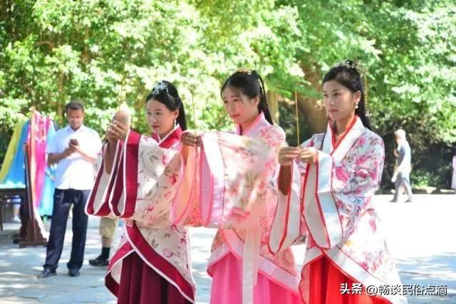 农历7月7日(七月初七,七夕节)插图3 农历7月7日(七月初七,七夕节)